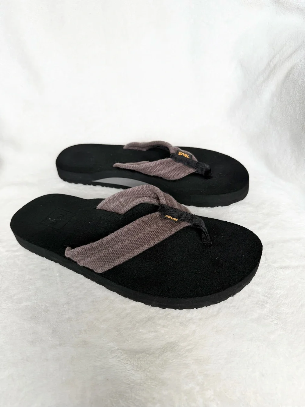 Teva Mush II Canvas Men’s Black Flip Flop Sandals with Taupe Straps Size 7
